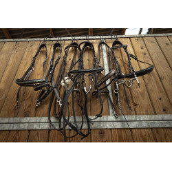 Hippotonic hoofdstelhanger 6 plaatsen, met haken Zwart Hippotonic hoofdstelhanger 6 plaatsen, met haken Zwart