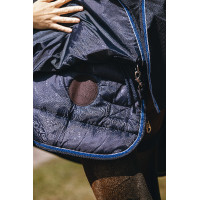 Equithème Classic 1200D High neck deken Marine Marineblauw Equithème Classic 1200D High neck deken Marine Marineblauw