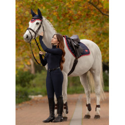 LeMieux Loire Classic Close Contact Square zadeldek Marine / cranberry Marineblauw LeMieux Loire Classic Close Contact Square zadeldek Marine / cranberry Marineblauw