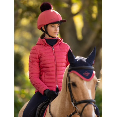 Gewatteerde jas met capuchon LeMieux Milly Young Rider Veenbes Roze Gewatteerde jas met capuchon LeMieux Milly Young Rider Veenbes Roze