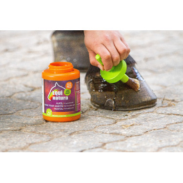 Hoefolie Equinatura met kwast 450 mL Hoefolie Equinatura met kwast 450 mL