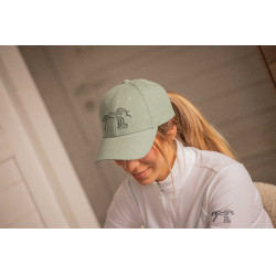 Naomi Pénélope pet Saliegroen