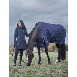 Deken Weatherbeeta ComFiTec Prelim Turnout 220 g Gebreide marineblauwe plaid met reliëf Deken Weatherbeeta ComFiTec Prelim Turnout 220 g Gebreide marineblauwe plaid met reliëf