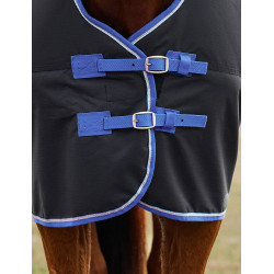 Deken Weatherbeeta ComFiTec Tyro Turnout 220 g Zwart / kobaltblauw Deken Weatherbeeta ComFiTec Tyro Turnout 220 g Zwart / kobaltblauw
