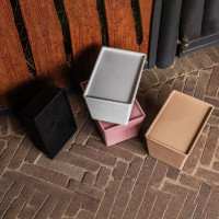 Voederdoos met deksel Grooming Deluxe van Kentucky Zwart