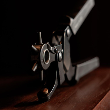 Extra sterke perforatietang Grooming Deluxe van Kentucky Zwart Extra sterke perforatietang Grooming Deluxe van Kentucky Zwart