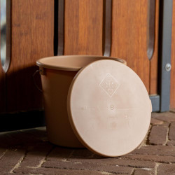 Emmer met deksel Grooming Deluxe van Kentucky Beige Emmer met deksel Grooming Deluxe van Kentucky Beige