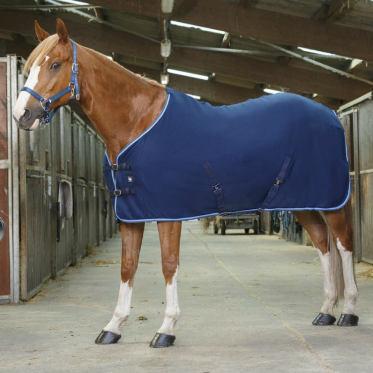 Fleece deken Riding World met kruissingels 230g Fleece deken Riding World met kruissingels 230g