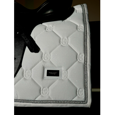 Dressuurzadeldek Equestrian Stockholm Stralend wit