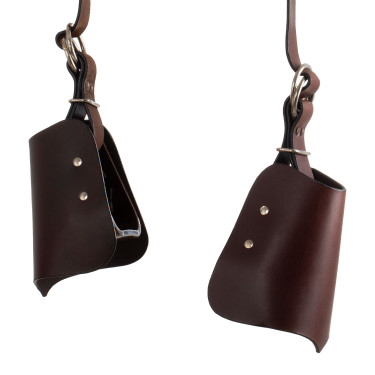 Little Dude in Lakota Leer Bruin