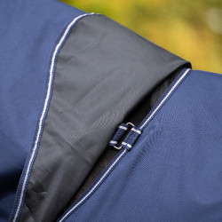 Imperial Riding paddockdeken Basic met afneembare hals 200 g Marine Marineblauw Imperial Riding paddockdeken Basic met afneembare hals 200 g Marine Marineblauw
