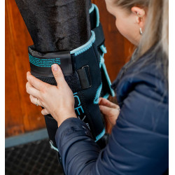 Horseware Ice-Vibe kniebeschermers Zwart / aqua Horseware Ice-Vibe kniebeschermers Zwart / aqua