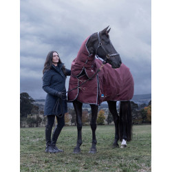 ComFiTec Essential Turnout Weatherbeeta 220g deken met afneembare hals Bordeaux / marineblauw
