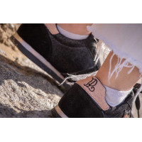 Sneakers Pénélope Saturne Zwart / rood Sneakers Pénélope Saturne Zwart / rood