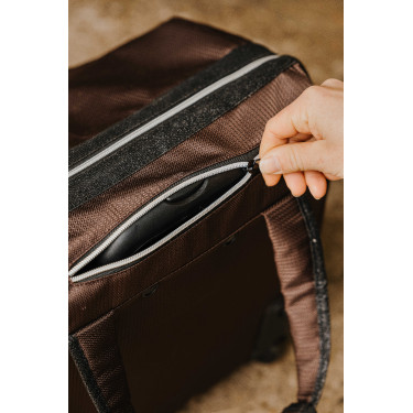 Poetstas op wieltjes Equithème Bruin