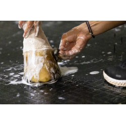 KEVIN BACON’S shampoo – Lucy Diamonds KEVIN BACON’S shampoo – Lucy Diamonds