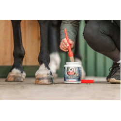 Natuurlijke zalf Leovet Huf Lab met kwast