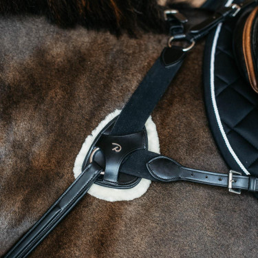 Beschermpad voor borsttuig in veganistisch schapenvacht Dy'on Zwart