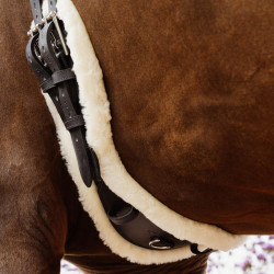 Korte Anatomische Singel schapenvacht Kentucky Zwart