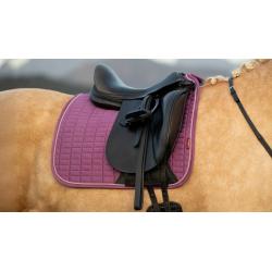 LeMieux Suede Dressage Square Reflective Kaasjeskruid Violet