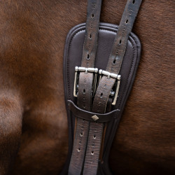 Anatomische dressuursingel Imperial Riding met rolgespen Donkerbruin