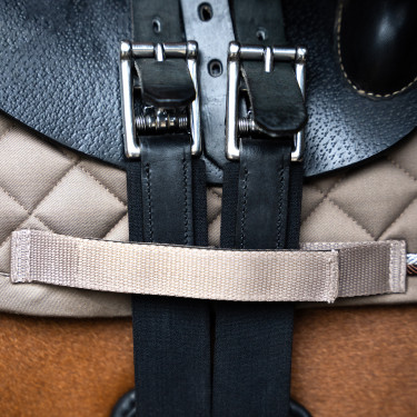 Imperial Riding anatomische springsingel met rolgespen Zwart