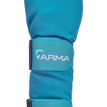 Staartbeschermer gevoerd Arma Shires