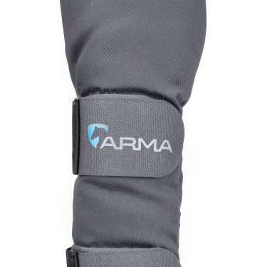 Staartbeschermer gevoerd Arma Shires
