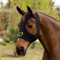 Equestro vliegenmasker van elastaan zonder oren met gaas voor de ogen Zwart Equestro vliegenmasker van elastaan zonder oren met gaas voor de ogen Zwart