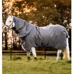 Waterdichte winterdeken voor paarden - 100g isolatie Waterdichte winterdeken voor paarden - 100g isolatie