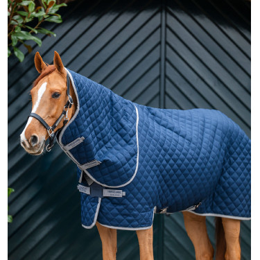 Horseware staldeken 200g met Disc-sluiting Horseware staldeken 200g met Disc-sluiting