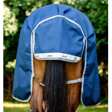 Horseware Dekens High Neck Amigo® Bravo 12 Original 250g 1200D Marine / grijs titanium / zilver Marineblauw Horseware Dekens High Neck Amigo® Bravo 12 Original 250g 1200D Marine / grijs titanium / zilver Marineblauw