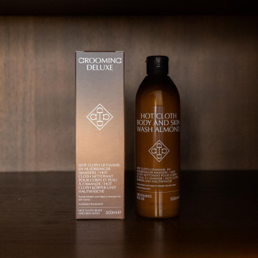 Warme douchegel Amande Grooming Deluxe van Kentucky Amandel Bruin