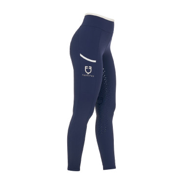 Dameslegging met geperforeerde decoraties