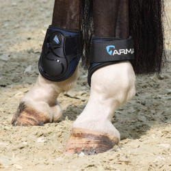 Paarden kootbeschermers Shires Arma Carbon – open front