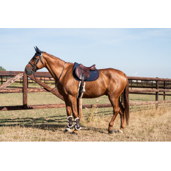 Essentiel Springzadelonderlegger GEM Equitation Marineblauw / bordeaux logo Essentiel Springzadelonderlegger GEM Equitation Marineblauw / bordeaux logo