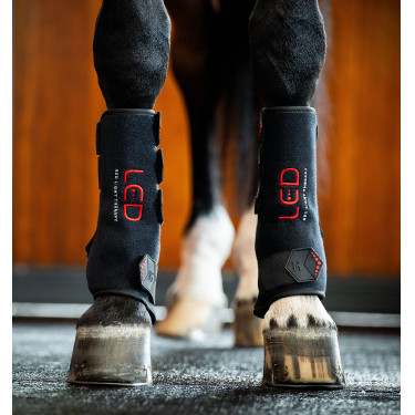 Horseware LED-lichttherapie beenbeschermers set van twee Zwart / zwart
