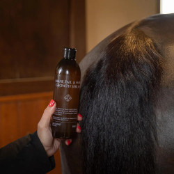 Paarden manen- & staartgroeiserum 500 ml | Equi-Clic Paarden manen- & staartgroeiserum 500 ml | Equi-Clic