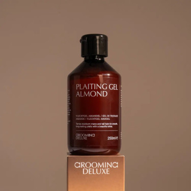 Paarden vlechtgel amandel 250 ml – Grooming Deluxe Paarden vlechtgel amandel 250 ml – Grooming Deluxe