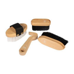 HKM houten poetsset voor hobby horsing – paardensport HKM houten poetsset voor hobby horsing – paardensport