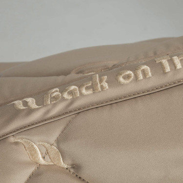 Zadeldek Dressuur Night Collection Back On Track Champagne Beige