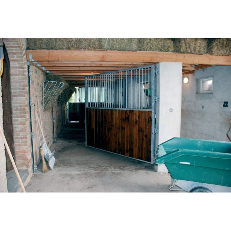 Draaiende boxscheiding met spijlen / hout 2,5 m La Gée Draaiende boxscheiding met spijlen / hout 2,5 m La Gée