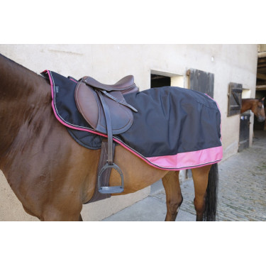 Zadeldeken Equithème Tyrex 1200D met fleecevoering Zadeldeken Equithème Tyrex 1200D met fleecevoering