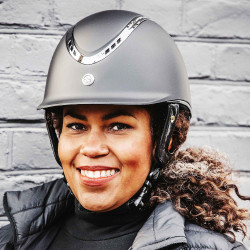 EQ3 Pardus gladde helm Back on Track met draaiknop EQ3 Pardus gladde helm Back on Track met draaiknop