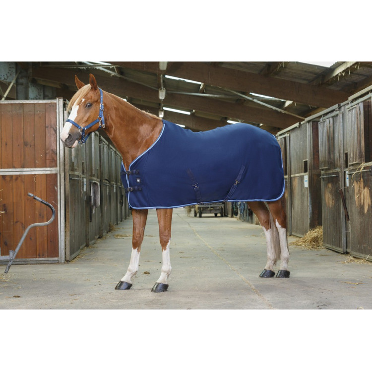 Fleece deken Riding World met kruissingels 230g Fleece deken Riding World met kruissingels 230g